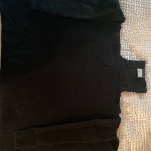 Sarah Pacini poncho